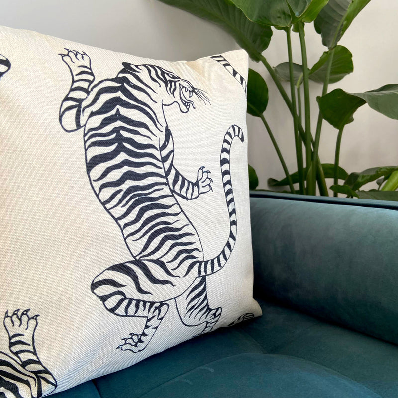 Dancing tiger cushion cover