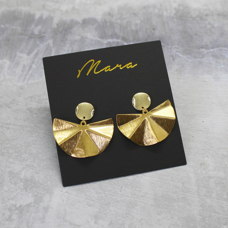 Brushed brass fan earrings - Mara studio