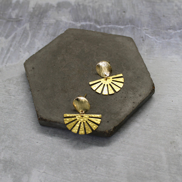 Hammered brass sun earrings - Mara studio