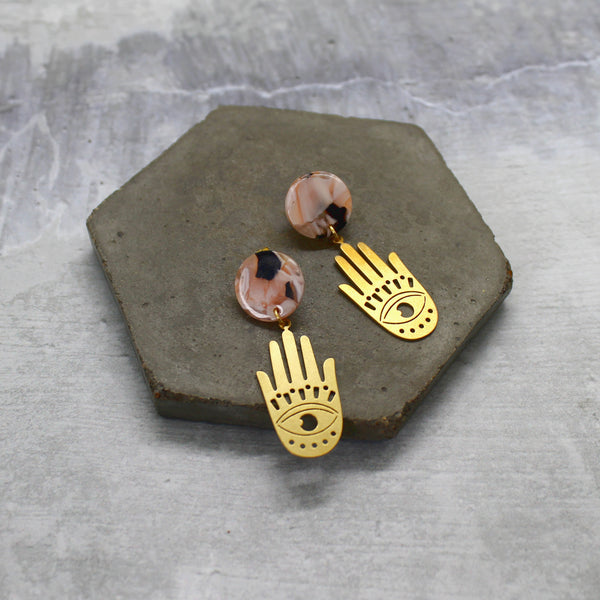 Brass hand earrings - Mara studio